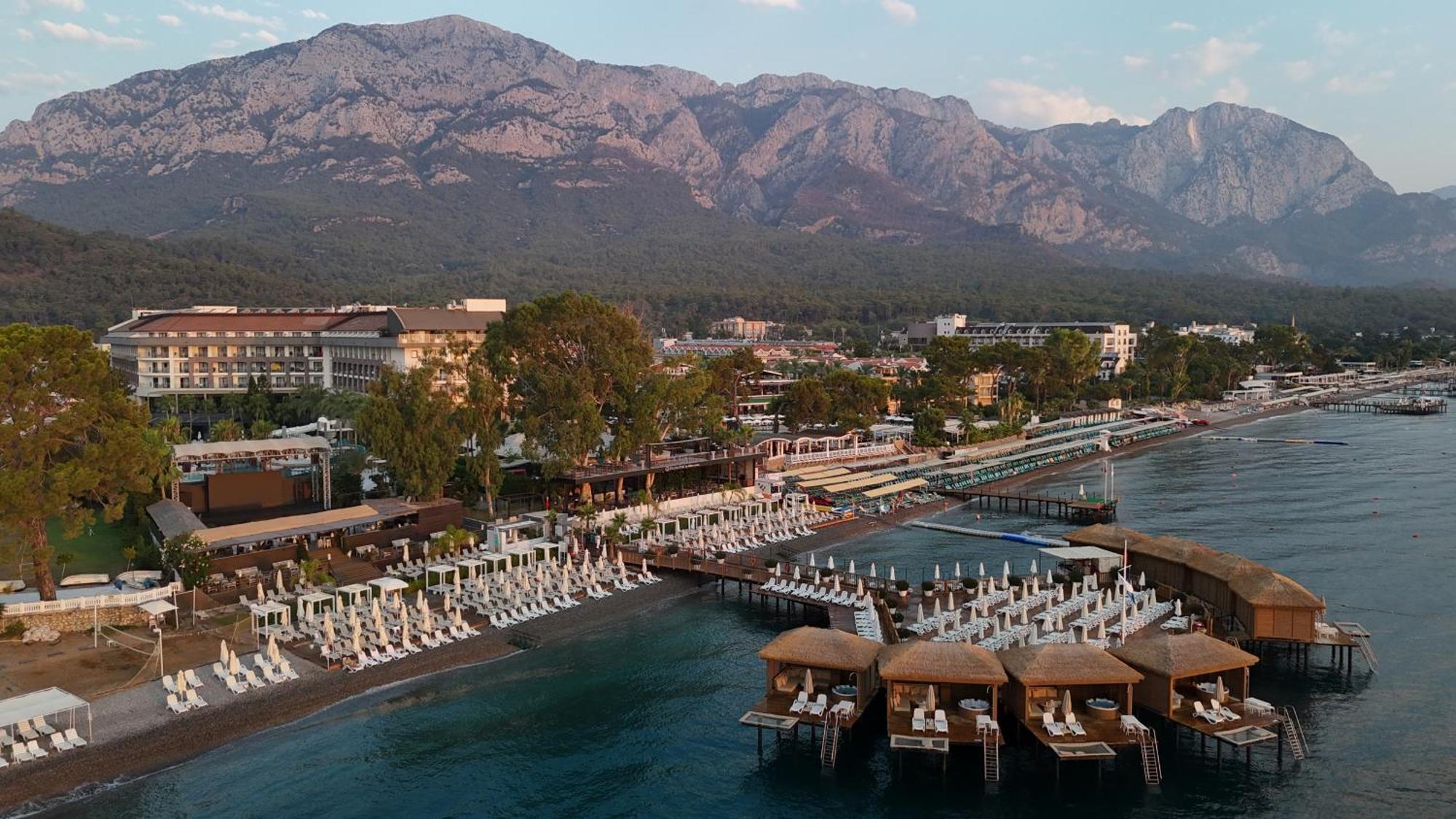 אתר נופש Doubletree By Hilton Antalya-kemer